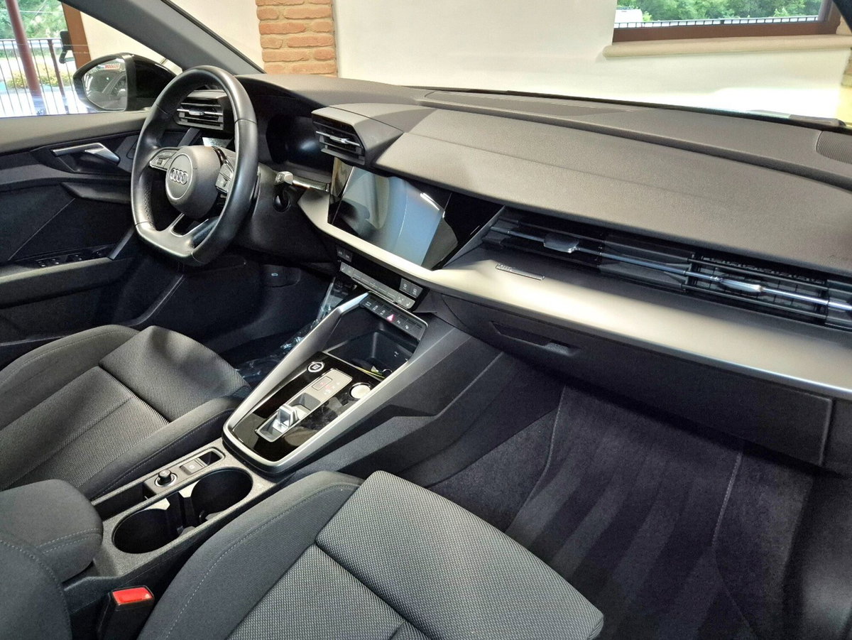Audi A3 Sportback 30 TDI S tronic Business (11)