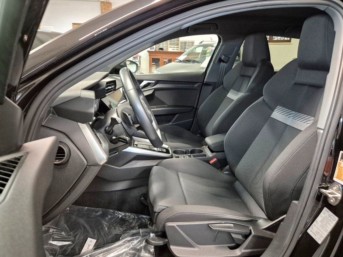 Audi A3 Sportback 30 TDI S tronic Business (6)