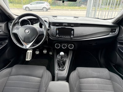 Alfa Romeo Giulietta 1.6 JTDm-2 Distinctive (15)