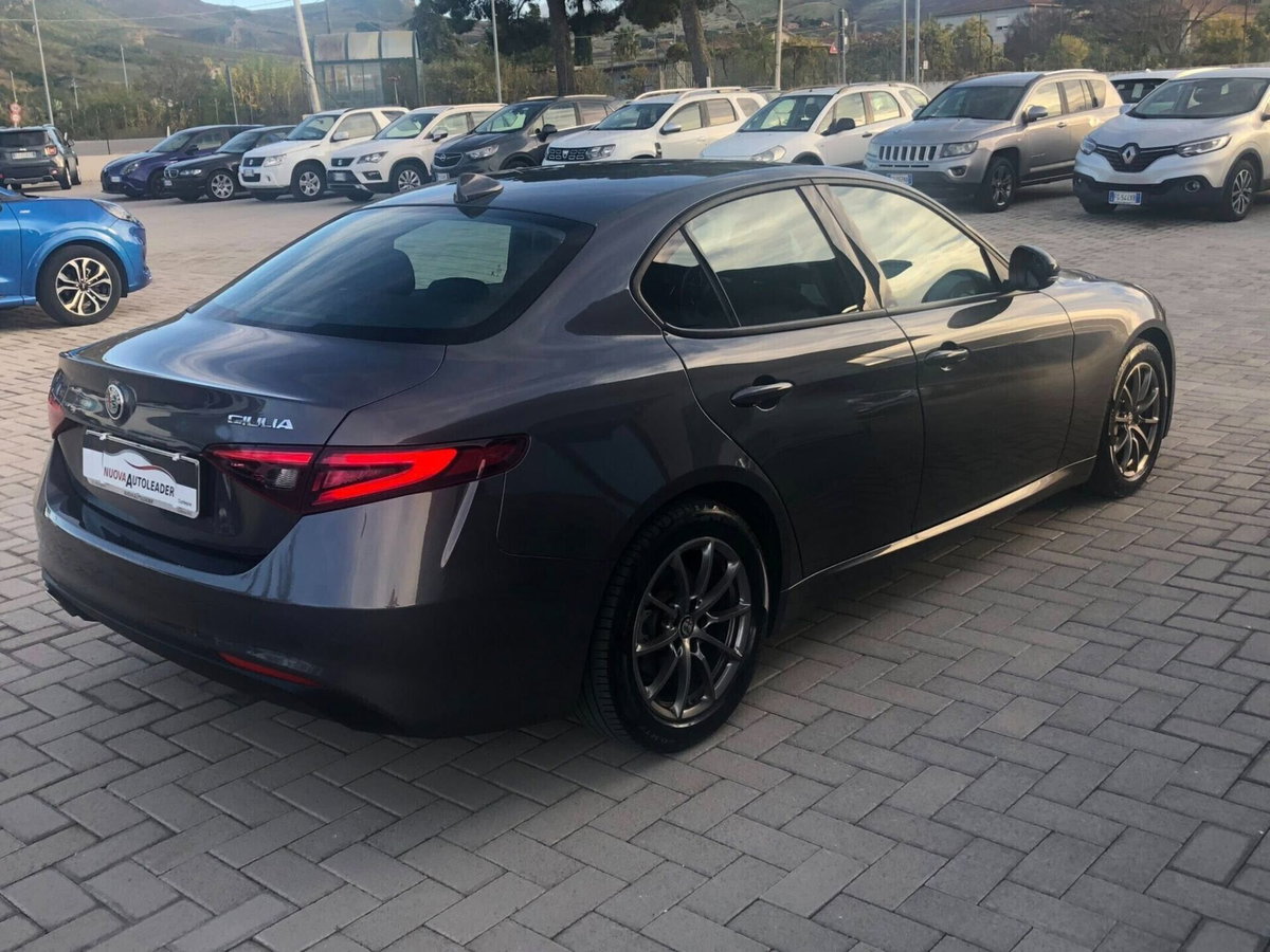 Alfa Romeo Giulia 2.2 Turbodiesel 160 CV AT8 Sprint (3)