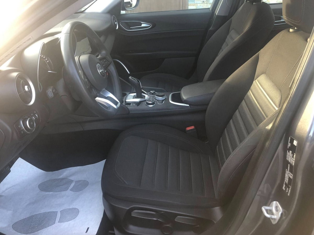 Alfa Romeo Giulia 2.2 Turbodiesel 160 CV AT8 Sprint (7)