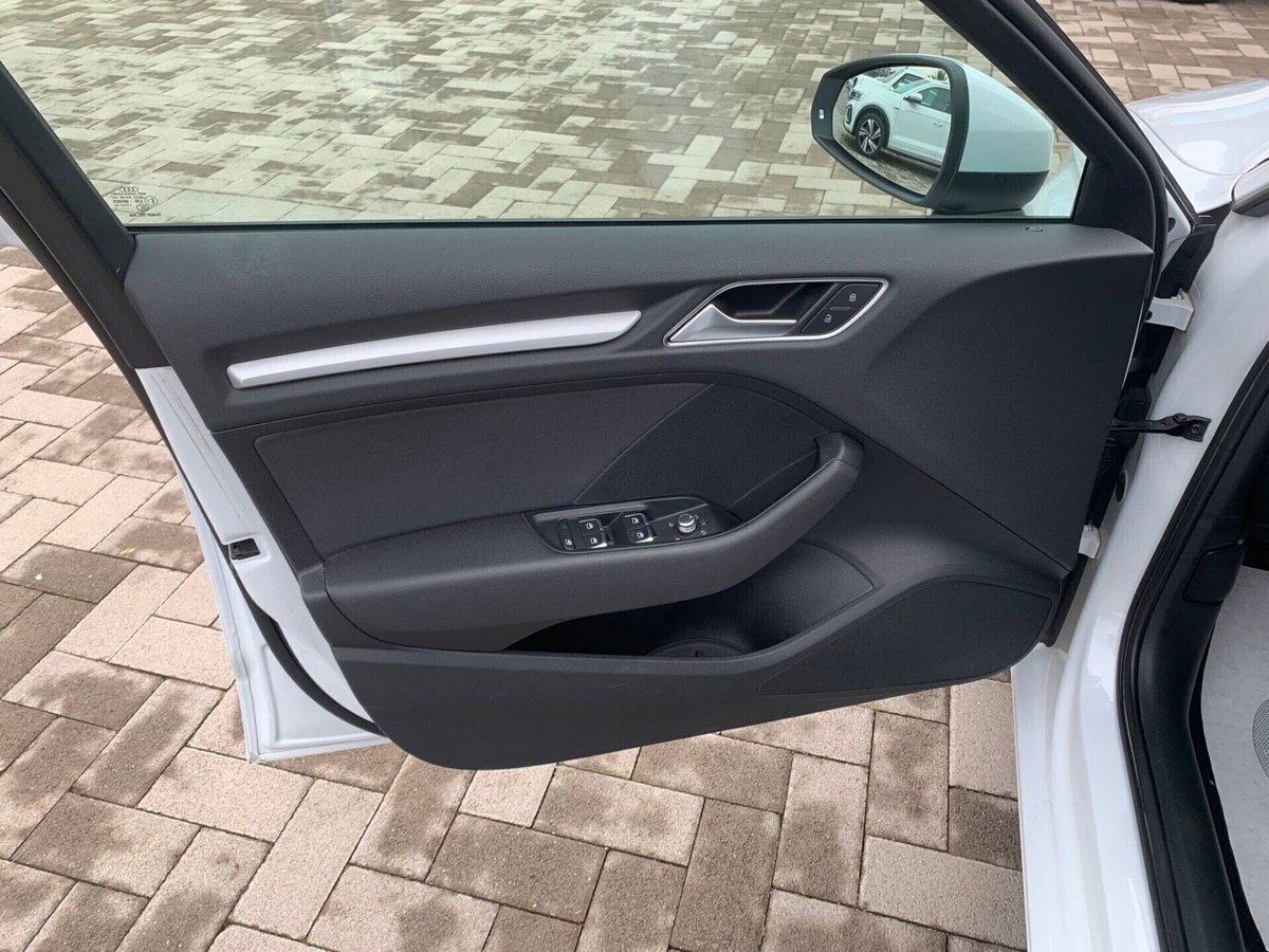 Audi A3 Sportback 1.6 TDI ultra Attraction (13)