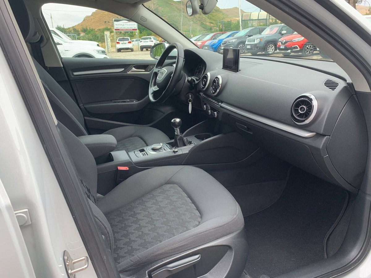 Audi A3 Sportback 1.6 TDI ultra Attraction (9)