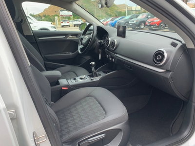 Audi A3 Sportback 1.6 TDI ultra Attraction (9)