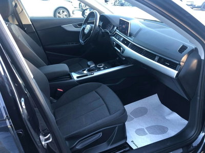 Audi A4 Avant 2.0 TDI 150 CV ultra S tronic Sport (11)