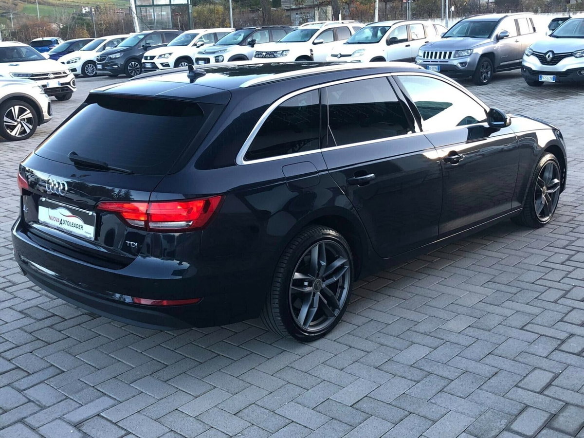 Audi A4 Avant 2.0 TDI 150 CV ultra S tronic Sport (3)