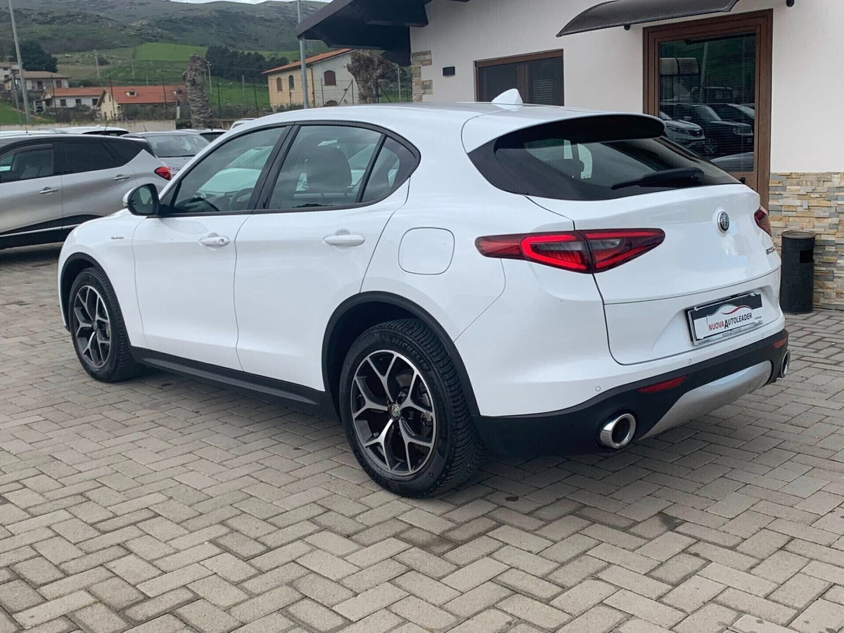 Alfa Romeo Stelvio Stelvio 2.2 Turbodiesel 190 CV AT8 RWD Executive (6)