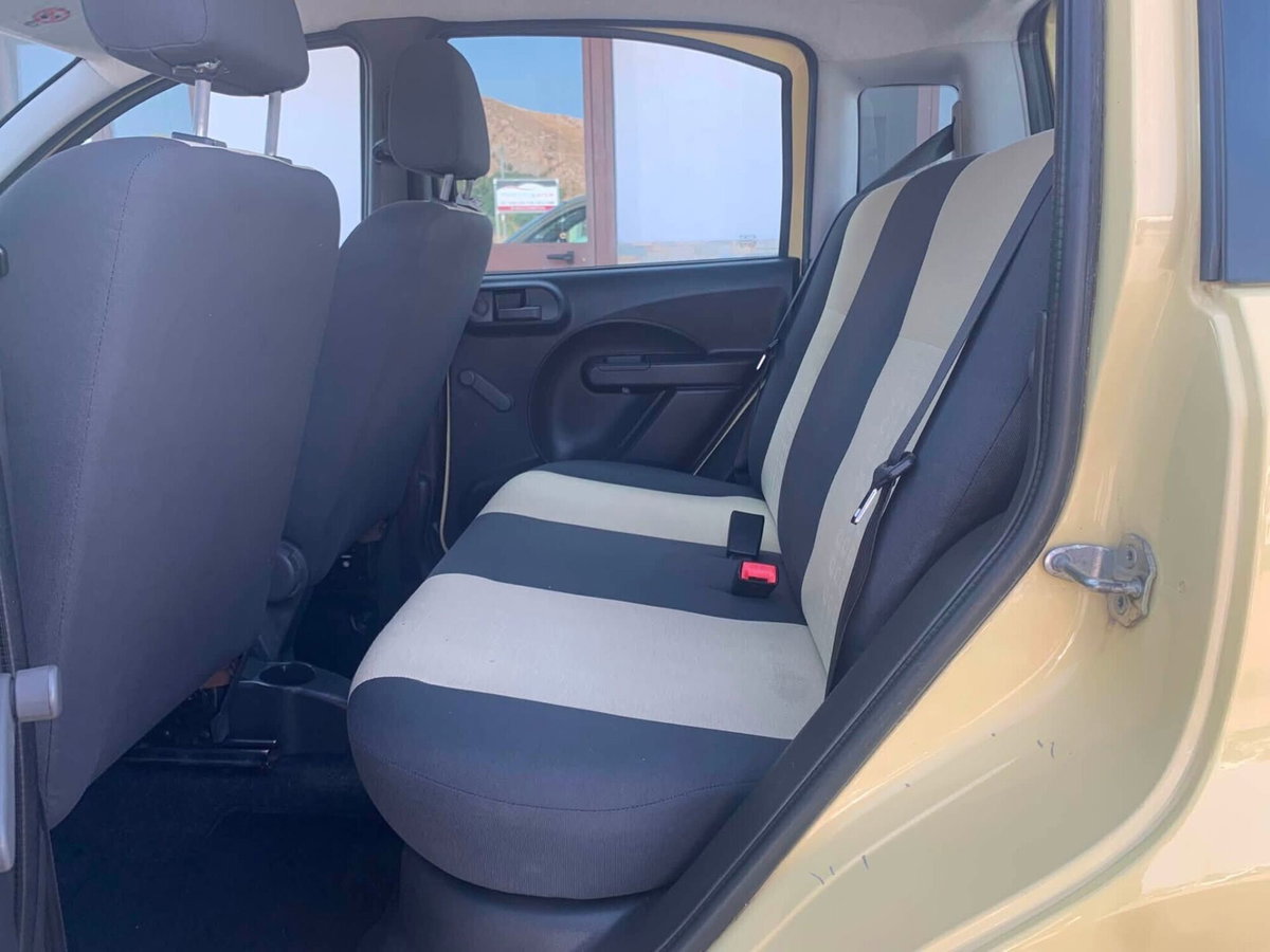 Fiat Panda 1.2 Emotion (10)