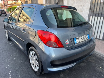 Peugeot 207 HDi 70CV 5p. ONE Line (4)