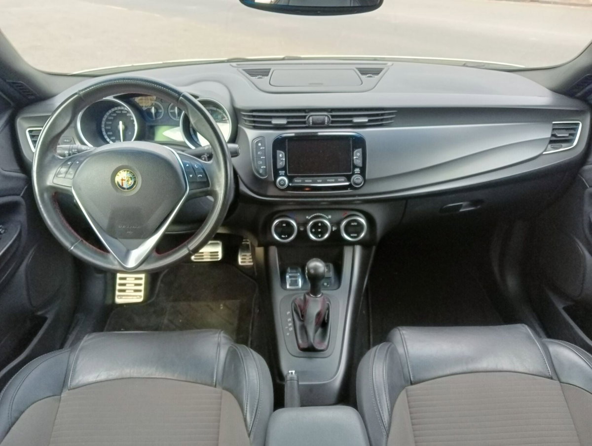 Alfa Romeo Giulietta 2.0 JTDm Super 175cv tct (11)