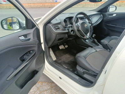 Alfa Romeo Giulietta 2.0 JTDm Super 175cv tct (7)