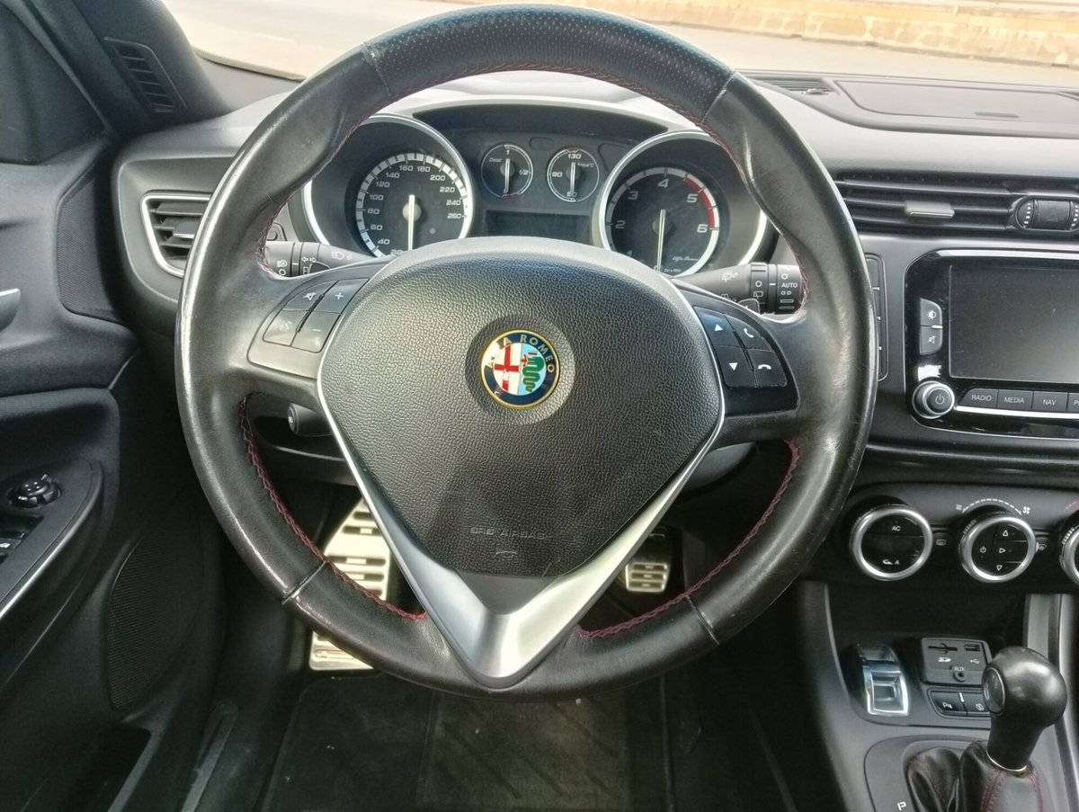 Alfa Romeo Giulietta 2.0 JTDm Super 175cv tct (9)