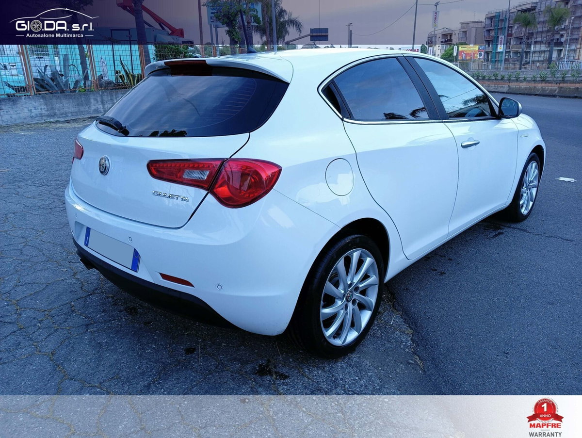 Alfa Romeo Giulietta 1.6 JTDm Ti 120cv (5)