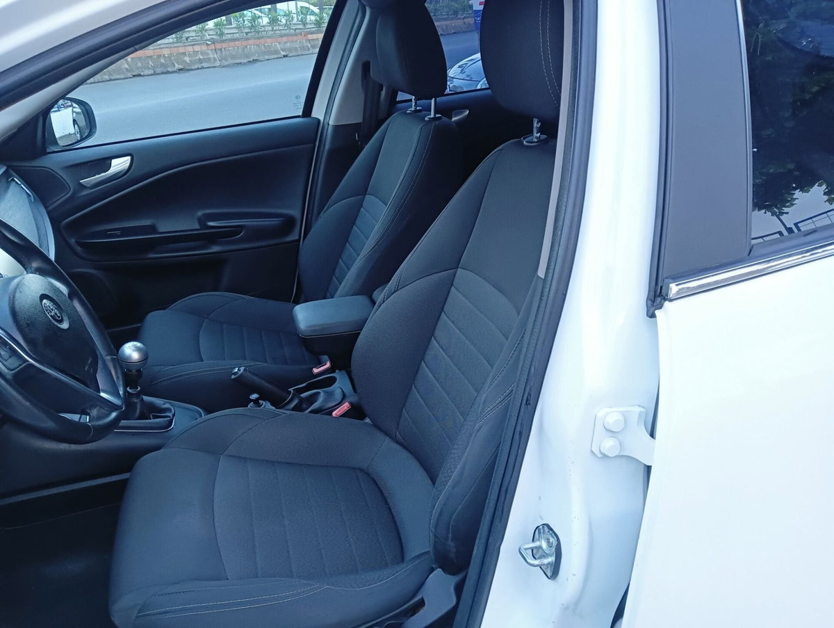 Alfa Romeo Giulietta 1.6 JTDm Ti 120cv (9)