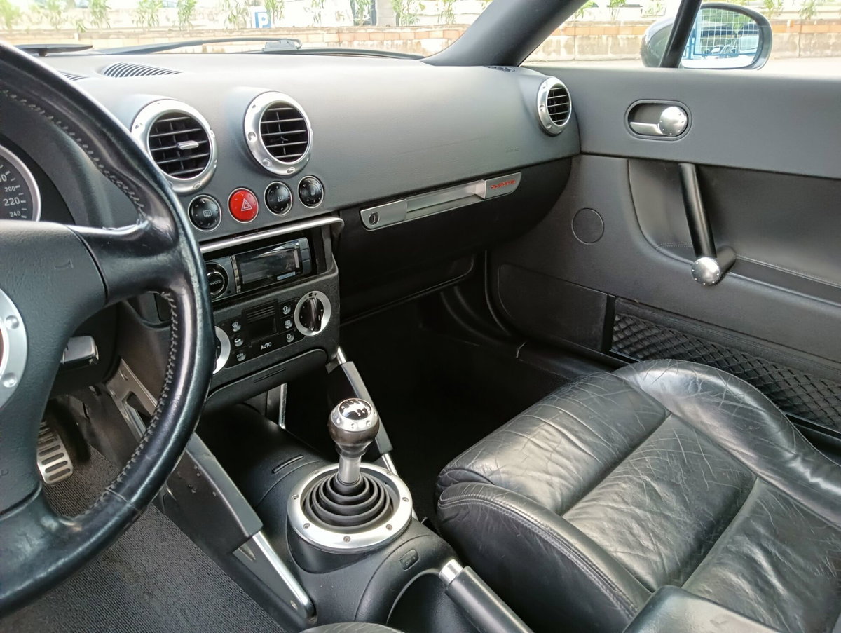 Audi TT Coupé 1.8 T 20V 225 CV cat quattro (10)