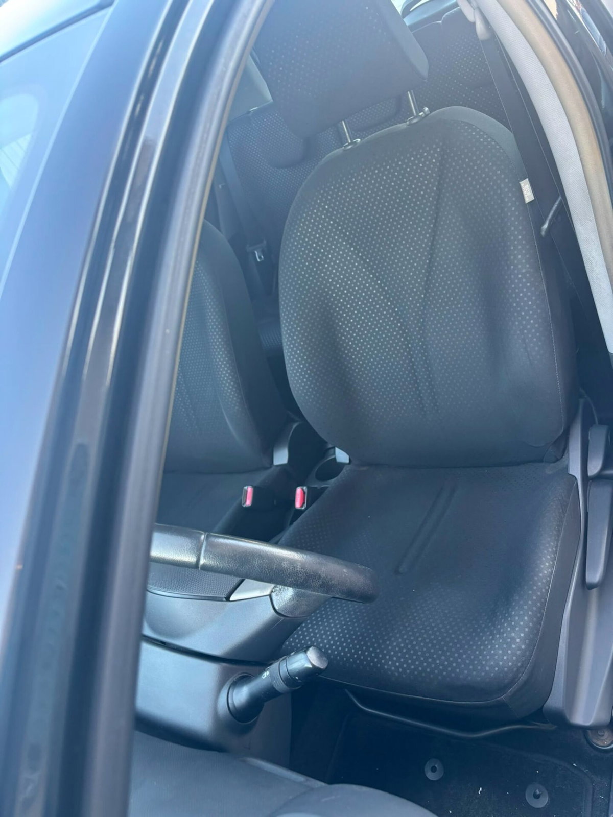 Toyota Yaris 1.0 5 porte Sol (13)