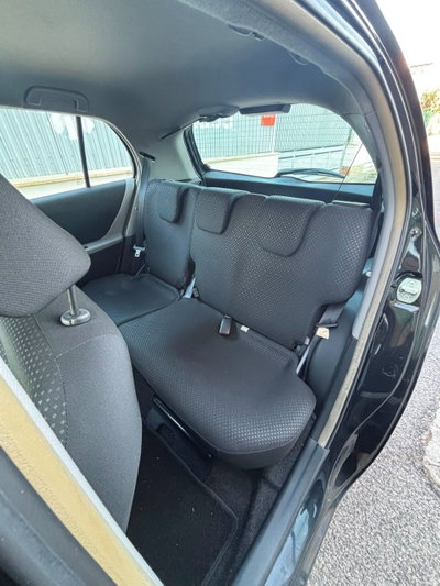 Toyota Yaris 1.0 5 porte Sol (20)