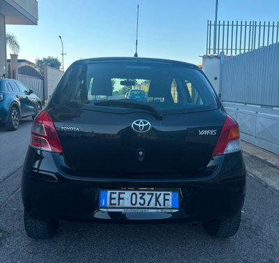 Toyota Yaris 1.0 5 porte Sol (5)