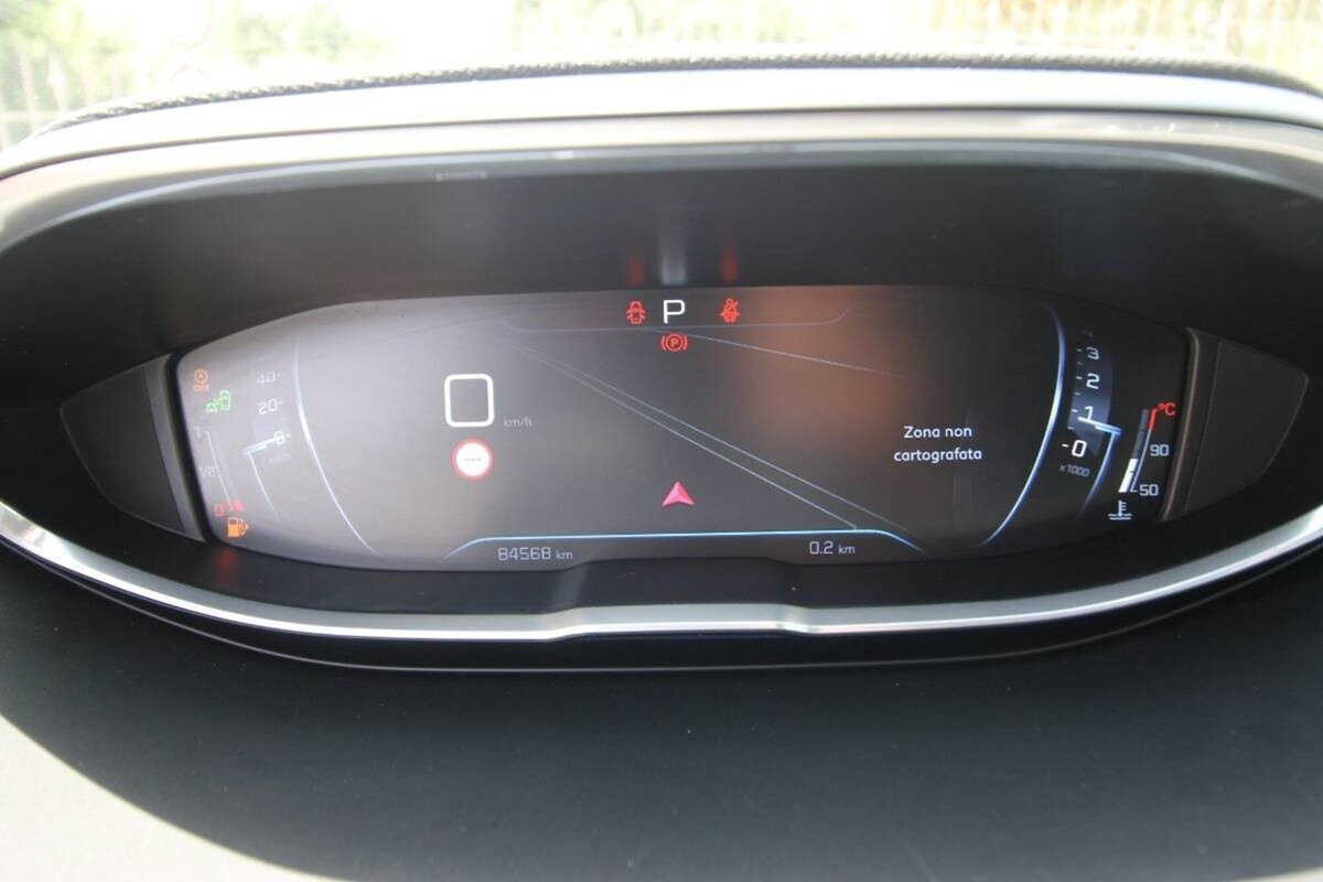 Peugeot 3008 BlueHDi 180 S&S EAT6 GT (9)