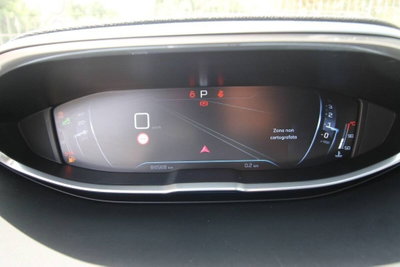 Peugeot 3008 BlueHDi 180 S&S EAT6 GT (9)