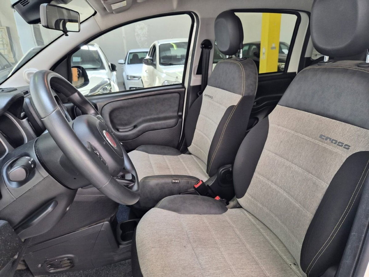 Fiat Panda 1.0 FireFly S&S Hybrid City Cross (11)