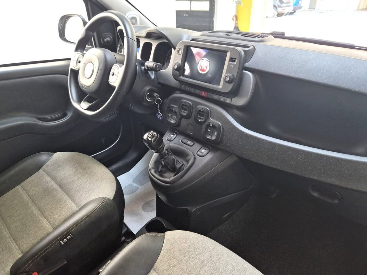Fiat Panda 1.0 FireFly S&S Hybrid City Cross (7)
