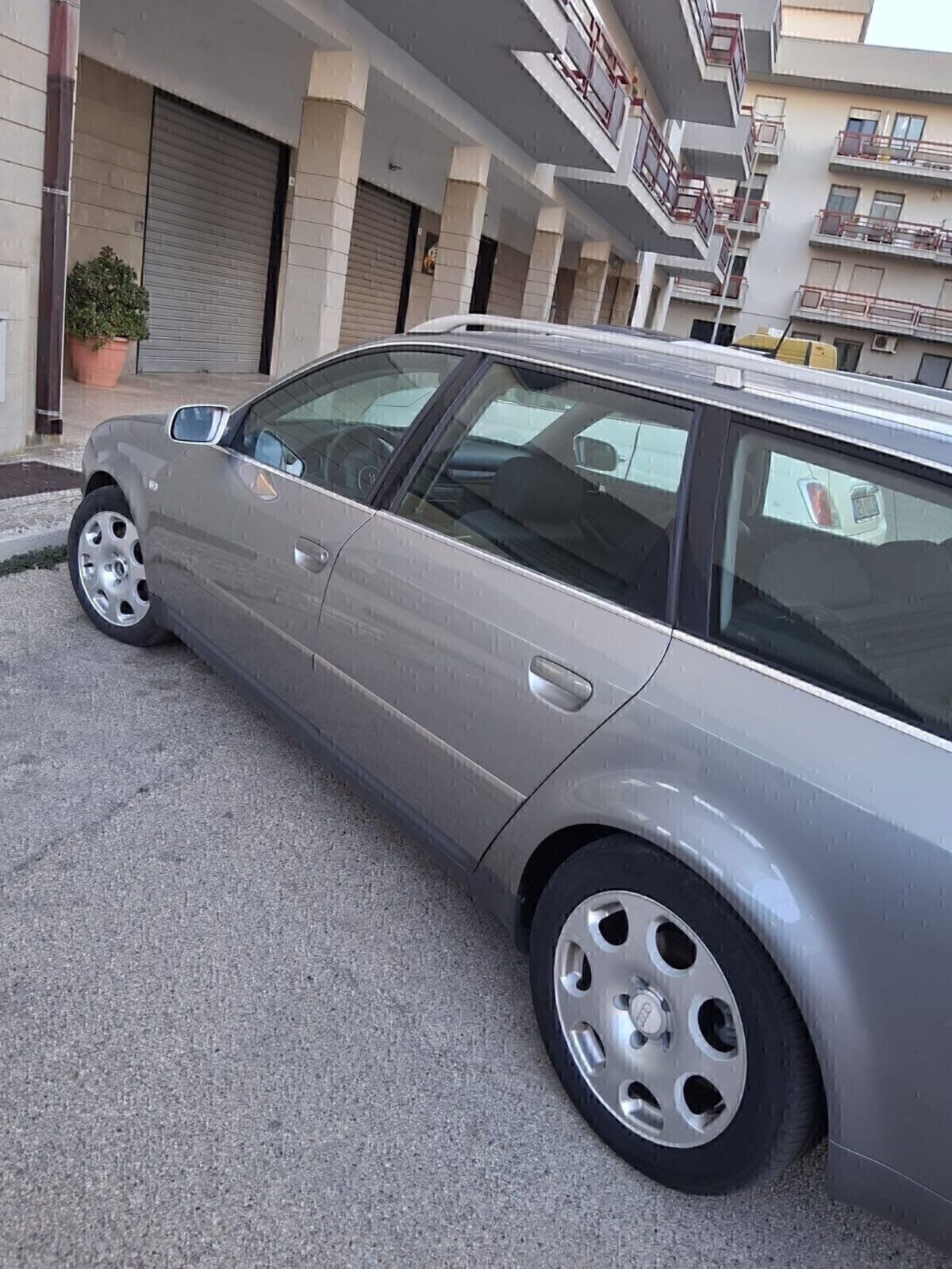 Audi A6 Avant 2.5 V6 TDI/180 CV cat quattro Advance (3)