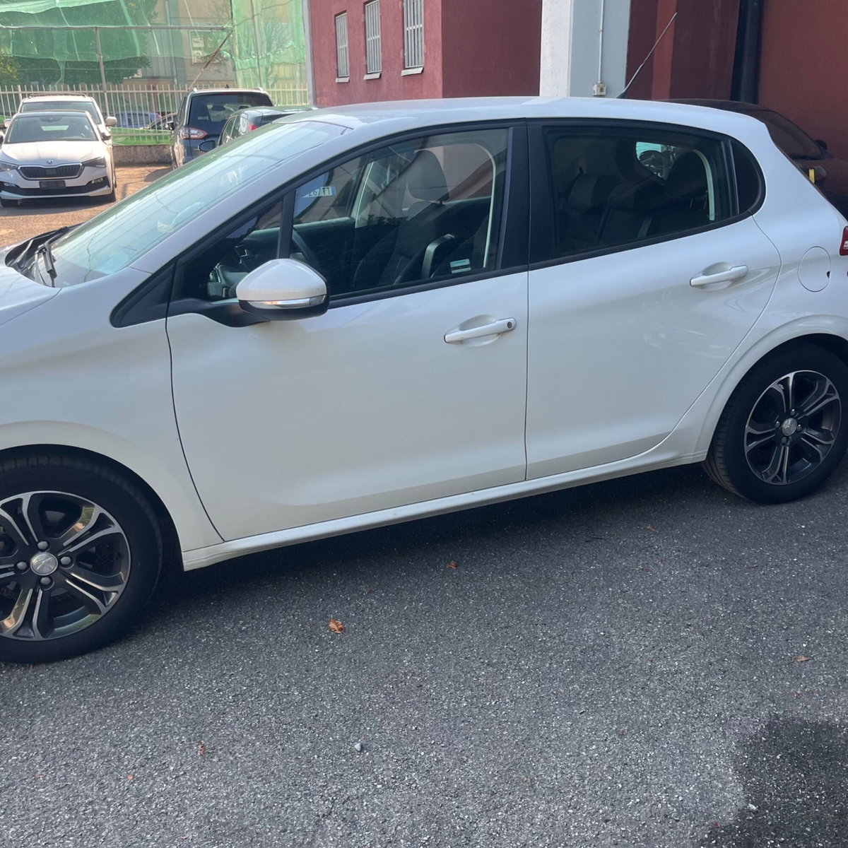 Peugeot 208 82 5 porte Allure (6)