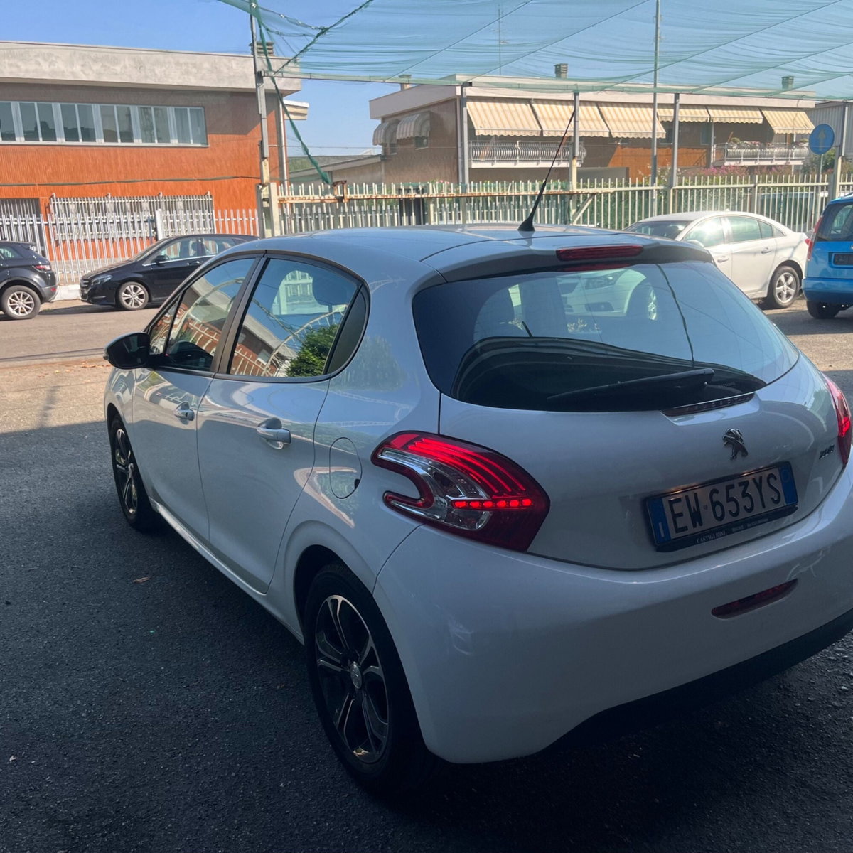 Peugeot 208 82 5 porte Allure (8)
