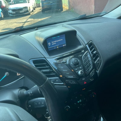 Ford Fiesta 1.0 80CV 5 porte Titanium (10)