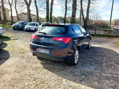 Alfa Romeo Giulietta 1.6 JTDm Ti 120cv (2)