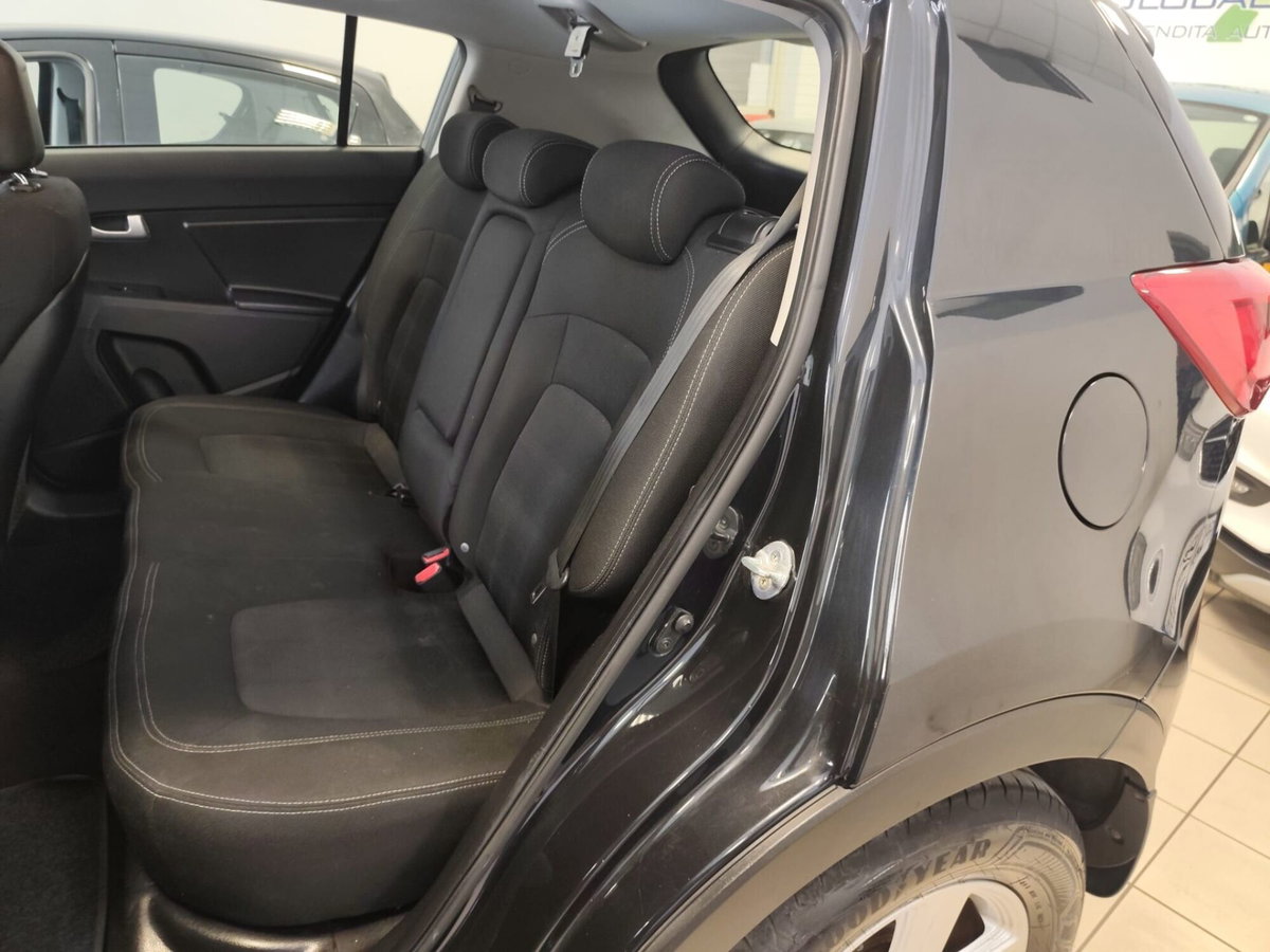 Kia Sportage 1.7 CRDI VGT 2WD Class (11)