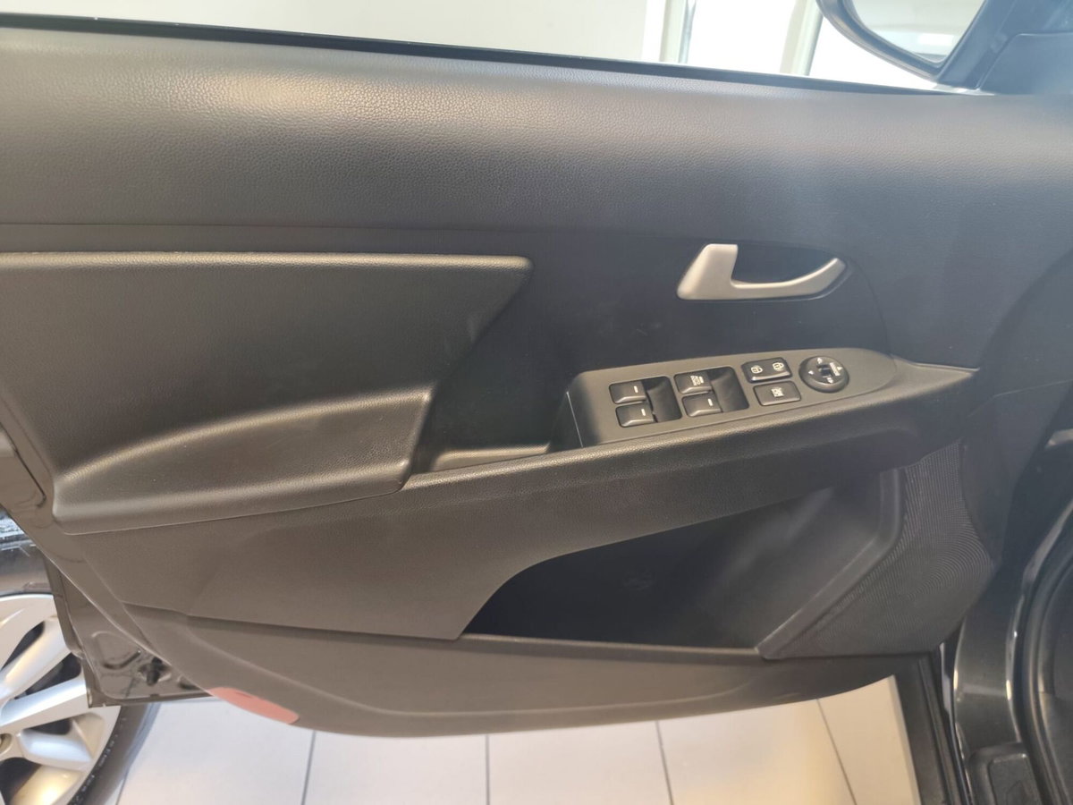 Kia Sportage 1.7 CRDI VGT 2WD Class (12)