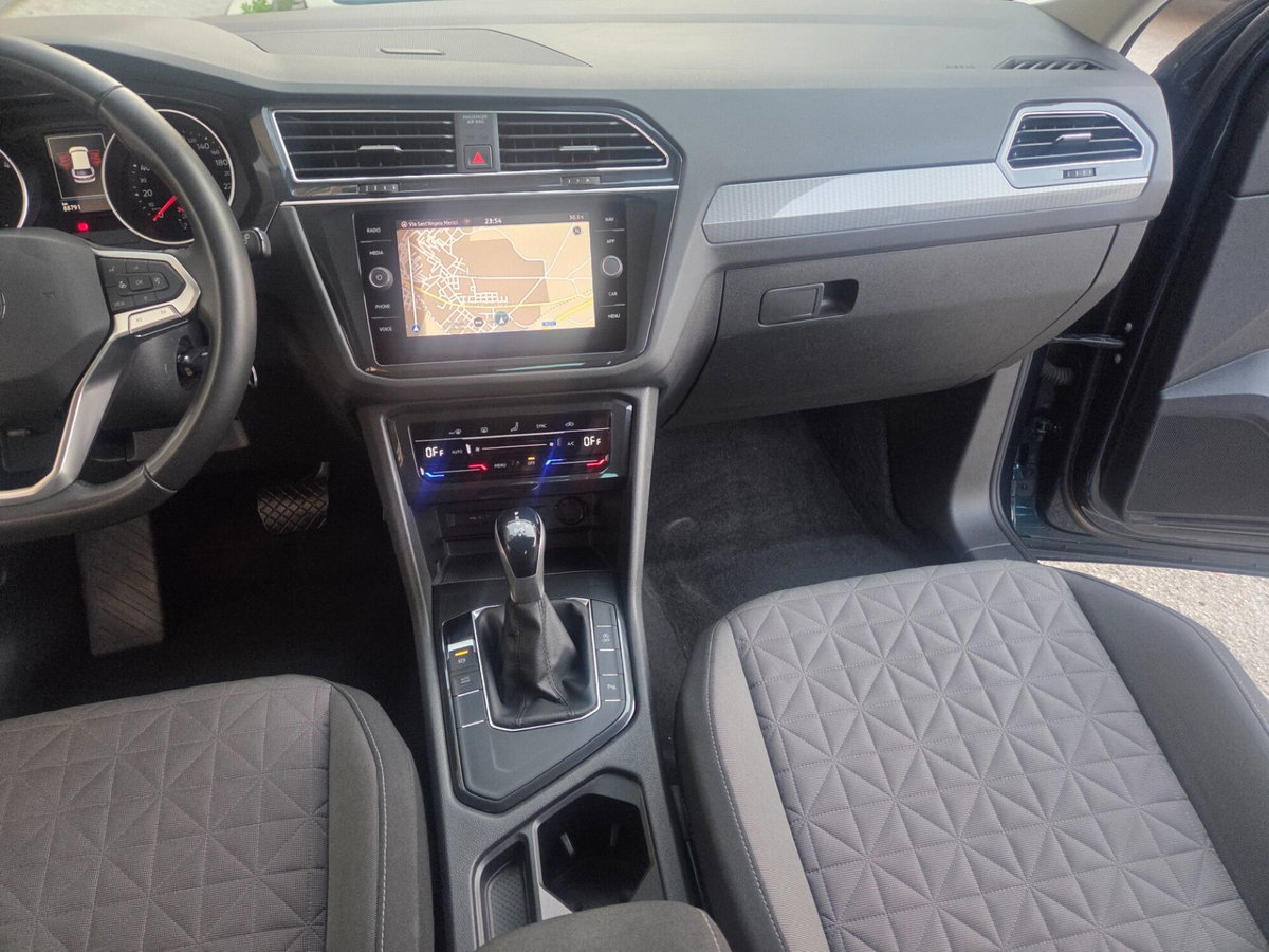 Volkswagen Tiguan 2.0 TDI 150 CV SCR DSG 4MOTION Elegance (11)