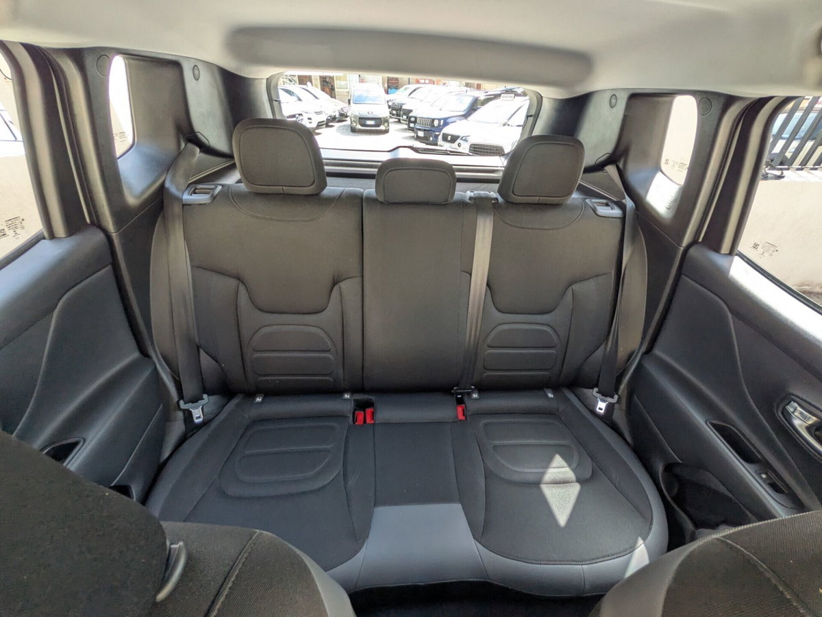 Jeep Renegade 1.6 Mjt 120 CV Limited (13)