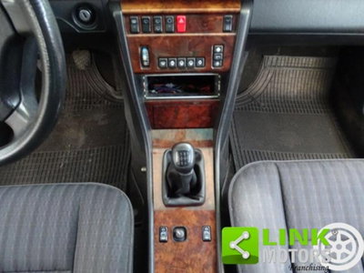 Mercedes-Benz 200 Station Wagon 200 TE-16 cat Station Wagon (13)