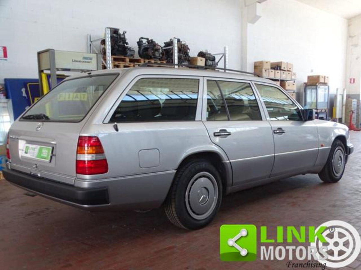 Mercedes-Benz 200 Station Wagon 200 TE-16 cat Station Wagon (19)