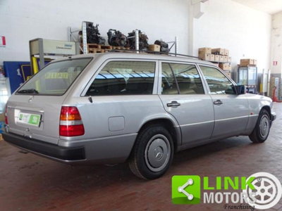 Mercedes-Benz 200 Station Wagon 200 TE-16 cat Station Wagon (19)