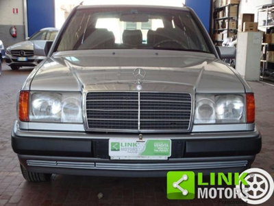 Mercedes-Benz 200 Station Wagon 200 TE-16 cat Station Wagon (2)