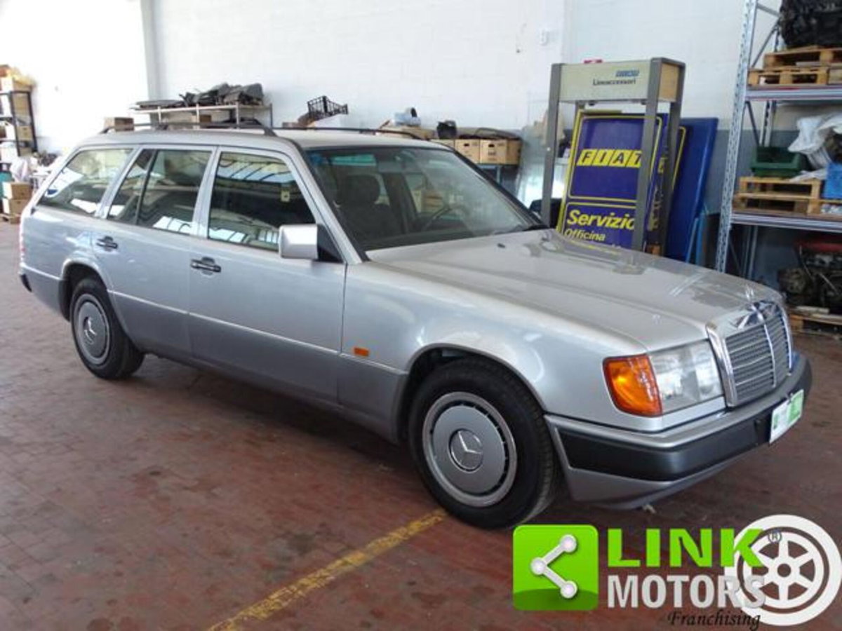 Mercedes-Benz 200 Station Wagon 200 TE-16 cat Station Wagon (20)