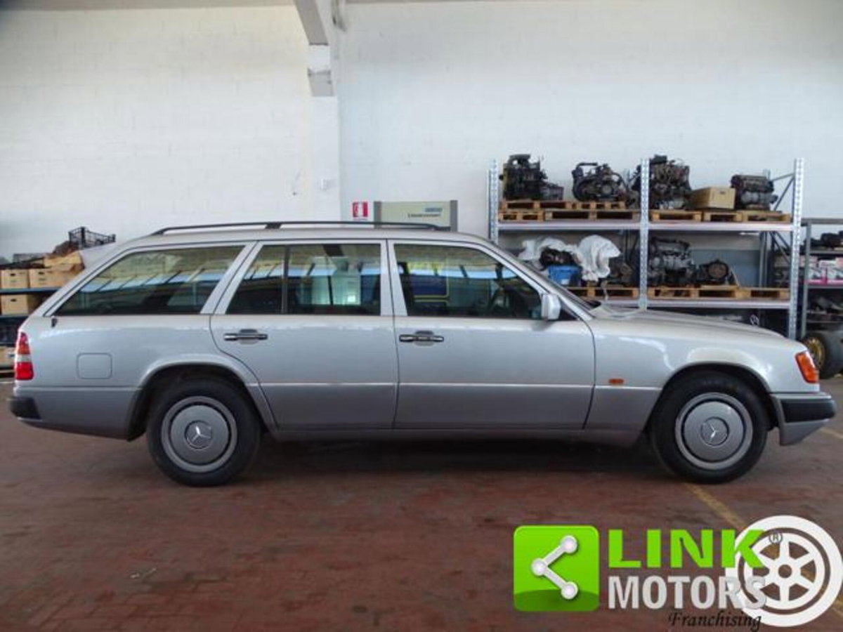 Mercedes-Benz 200 Station Wagon 200 TE-16 cat Station Wagon (3)