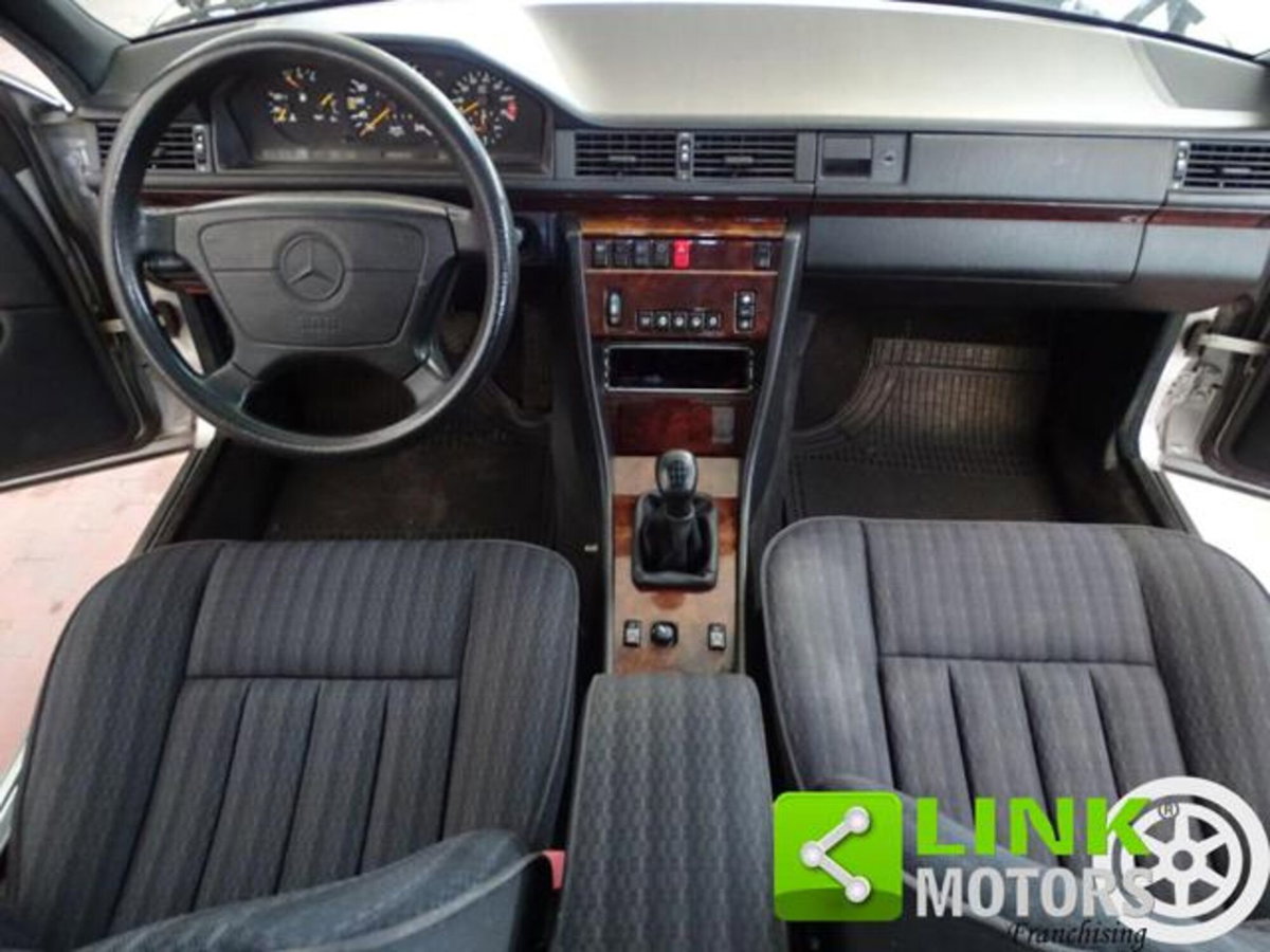 Mercedes-Benz 200 Station Wagon 200 TE-16 cat Station Wagon (4)