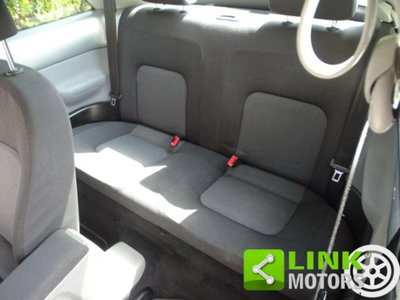 Volkswagen New Beetle TDI 101CV (17)