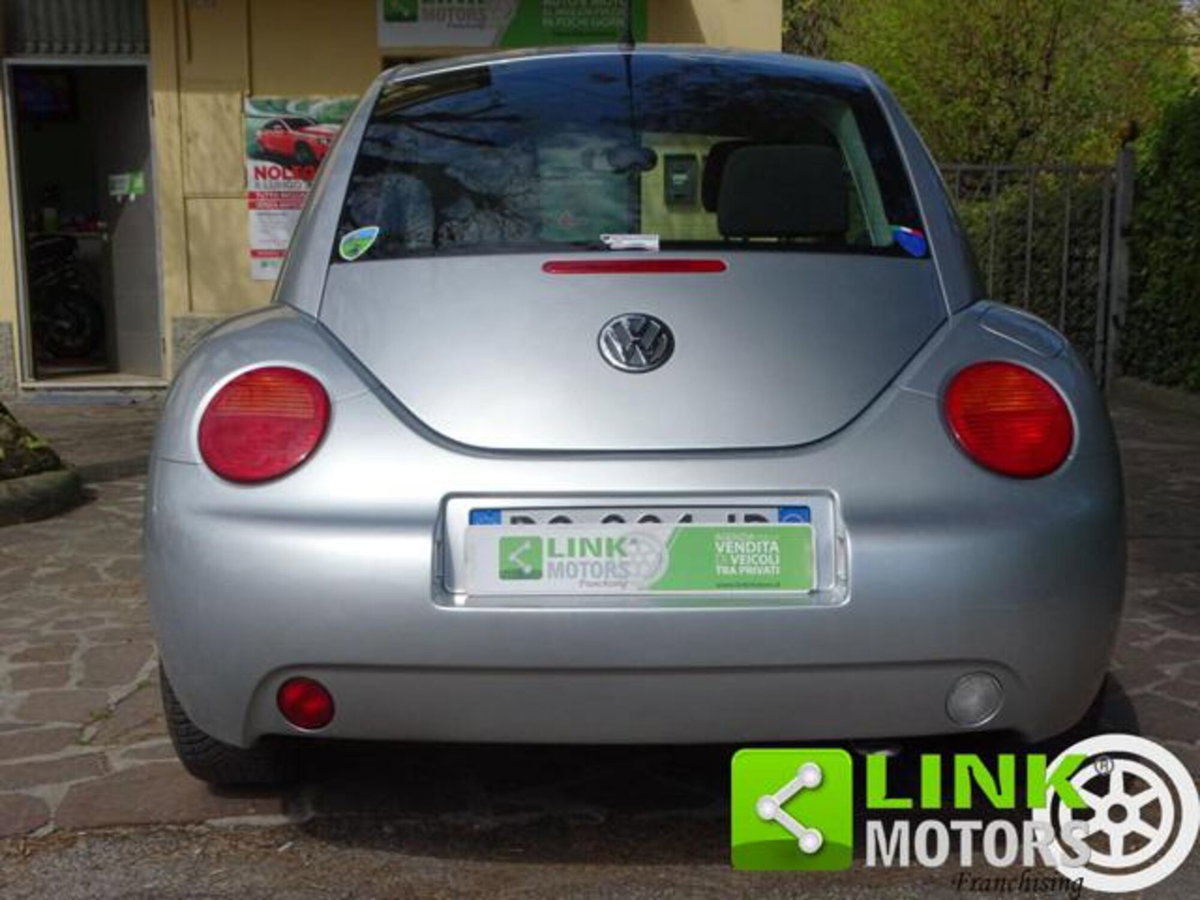 Volkswagen New Beetle TDI 101CV (8)