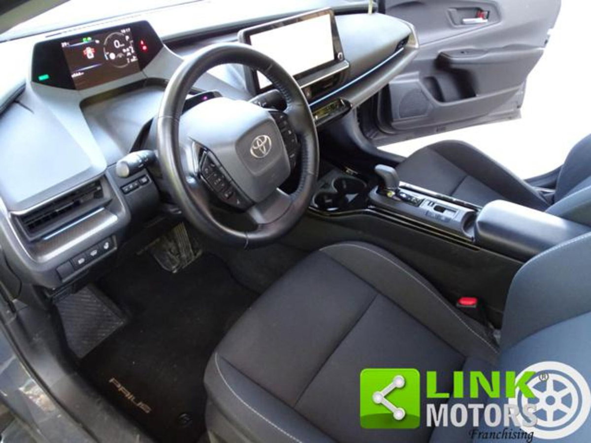 Toyota Prius 2.0 phev Lounge (10)
