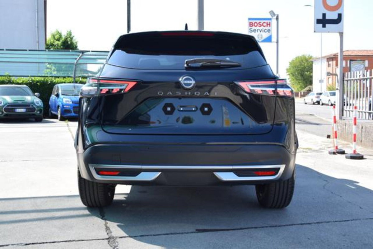 Nissan Qashqai 1.3 mhev Tekna 4wd 158cv xtronic (5)