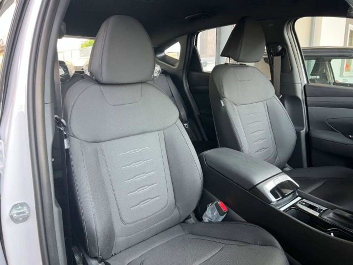 Hyundai Tucson 1.6 crdi 48V NLine 2wd imt (10)