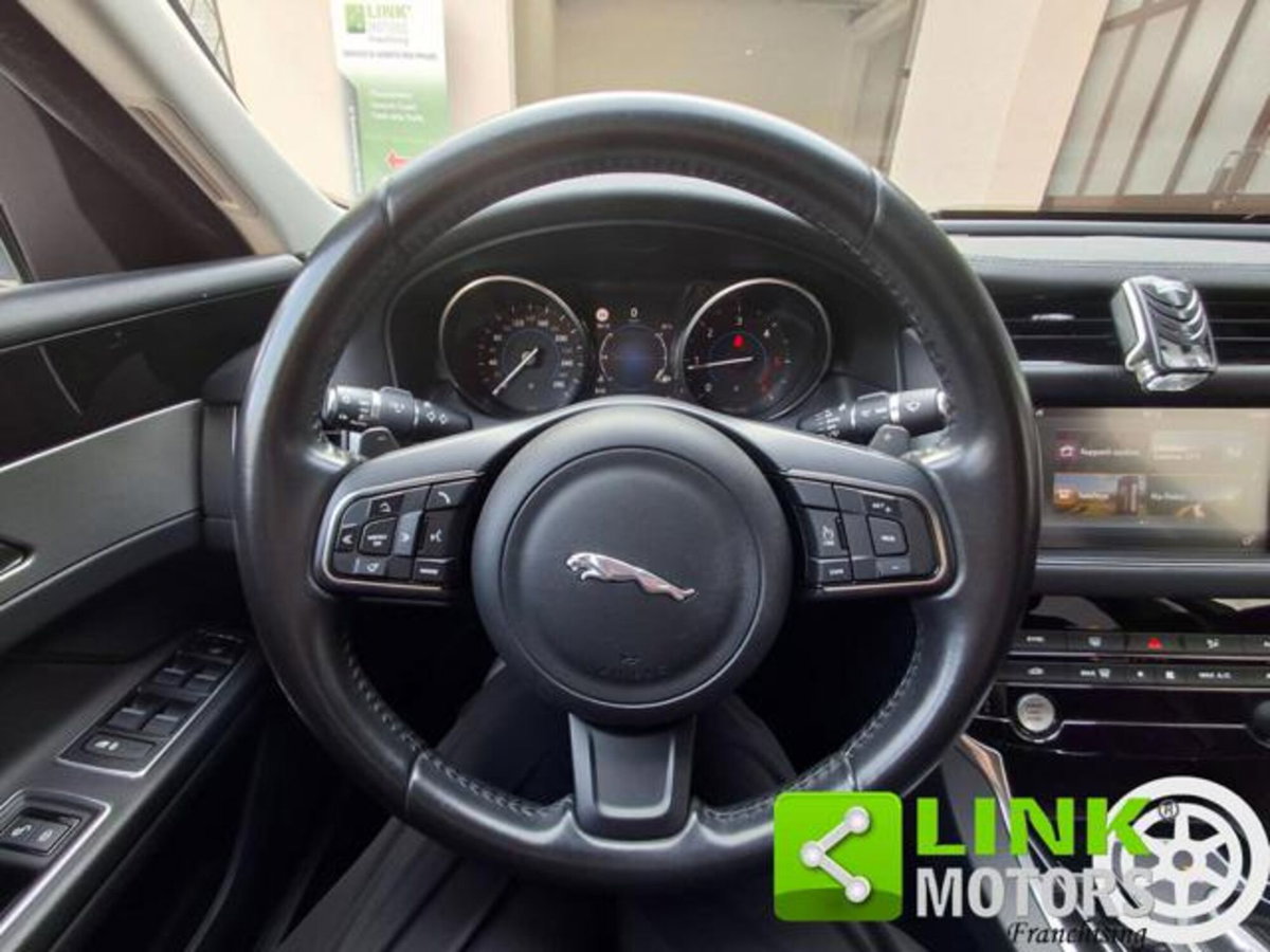 Jaguar XF 2.0 D 180 CV aut. Prestige (6)