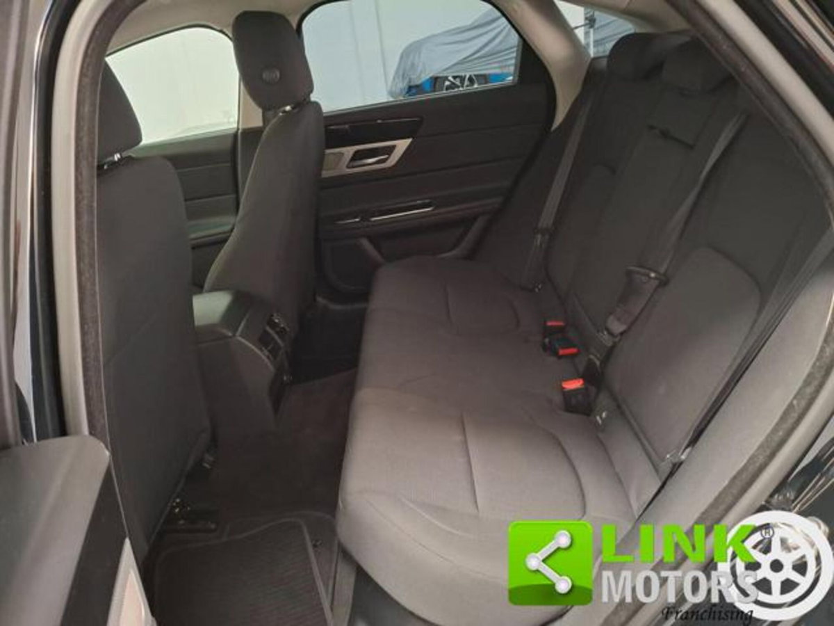 Jaguar XF 2.0 D 180 CV aut. Prestige (9)