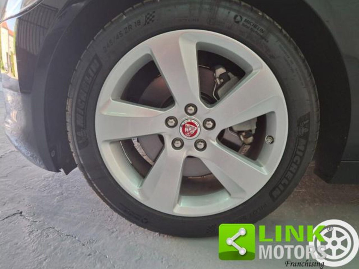 Jaguar XF 2.0 D 180 CV aut. Prestige (10)